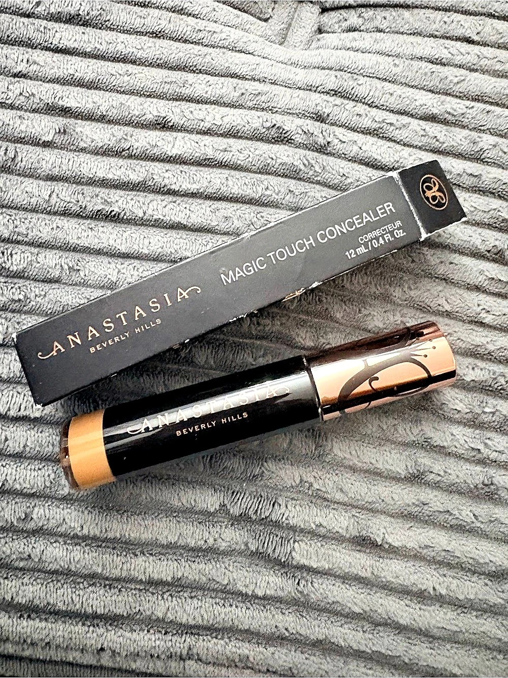 Anastasia Beverly Hills Magic Touch Concealer Shade 14 Tan